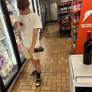 Meet your Posher, Dom